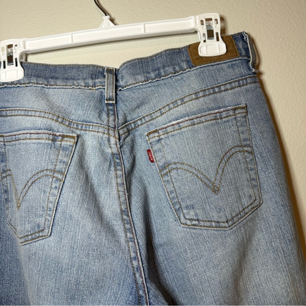 Levi's Women's Boot Cut 2007 Jeans - Picture 9 of 10